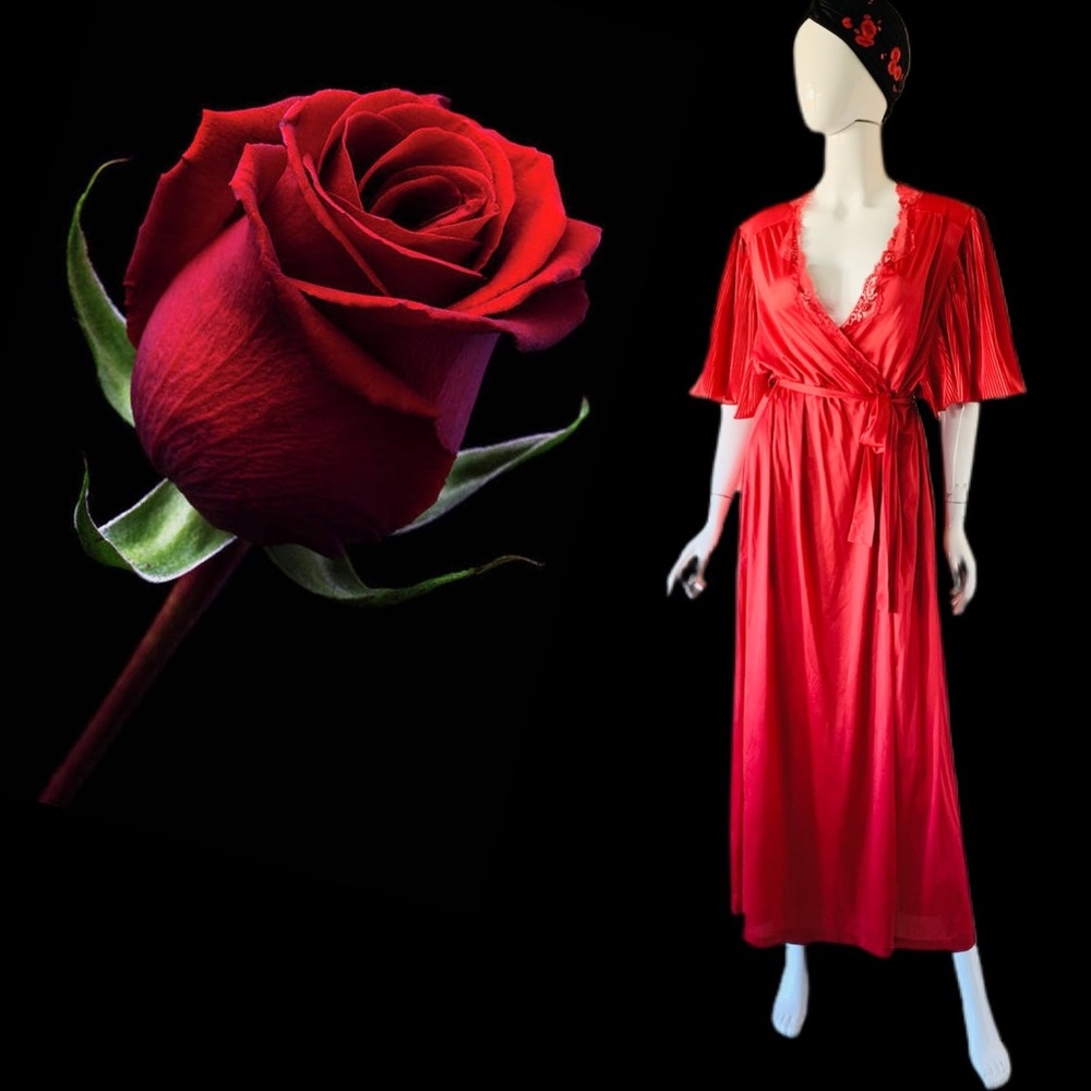 Vintage 80’s does 40’s Boudoir Lounger Robe by Miss Elaine